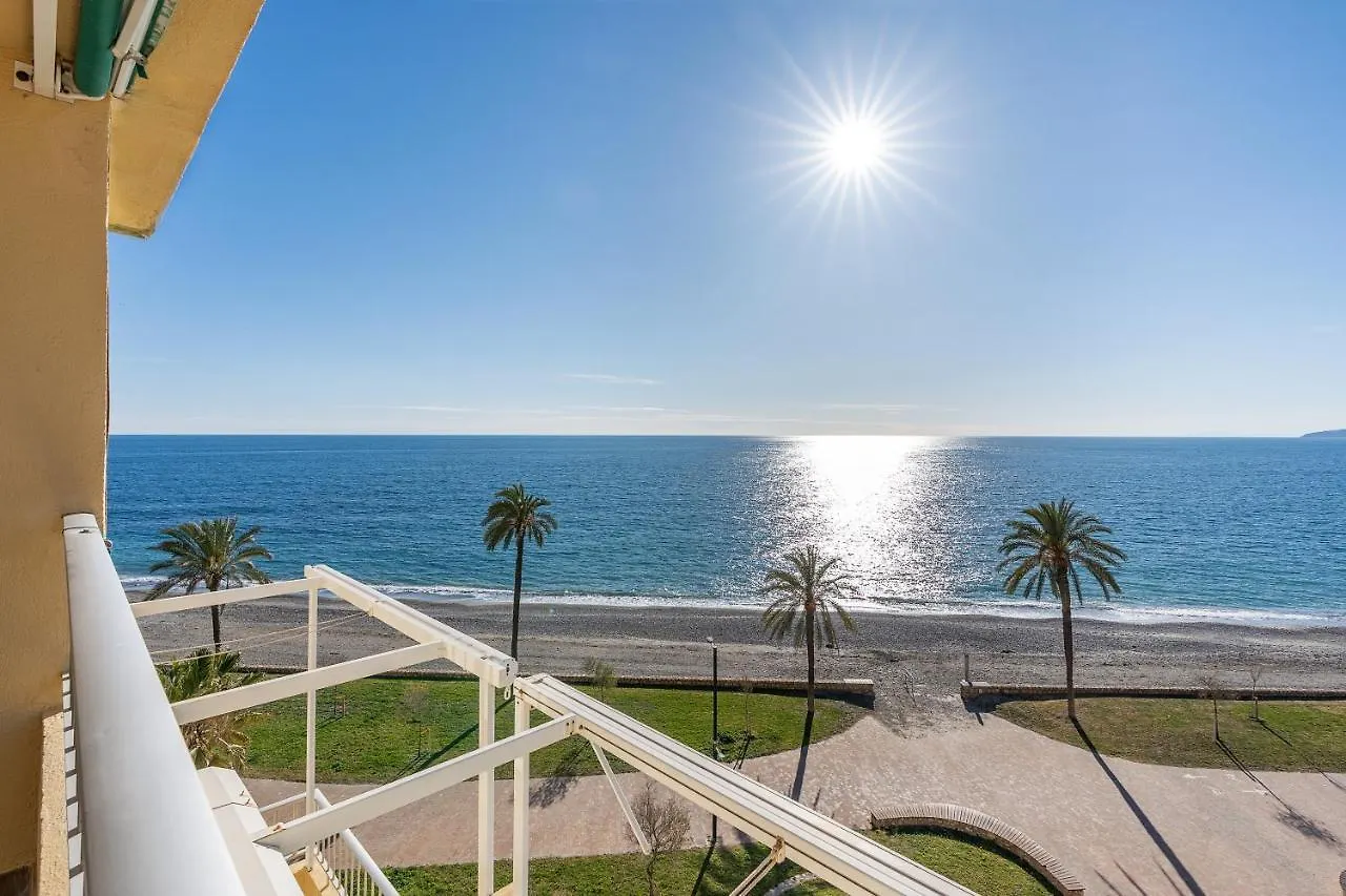 Bonito Apartamento Frente Al Mar سالوبرينيا
